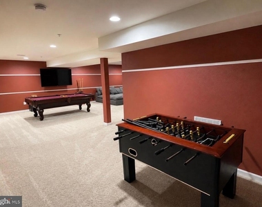 728 Falcon Lane - Photo Thumbnail 32