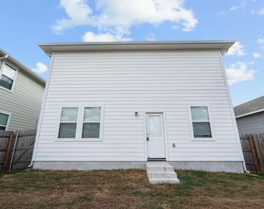 2812 Steels Rd - Photo Thumbnail 24