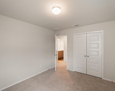 2812 Steels Rd - Photo Thumbnail 21