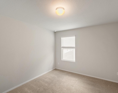 2812 Steels Rd - Photo Thumbnail 20