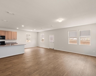 2812 Steels Rd - Photo Thumbnail 2