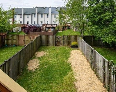344 Honey Locust Court - Photo Thumbnail 19