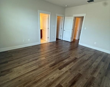 7931 Wormans Mill - Photo Thumbnail 25