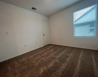 7224 Spotted Leaf Way - Photo Thumbnail 18