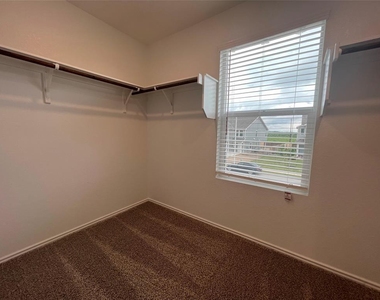 7224 Spotted Leaf Way - Photo Thumbnail 15