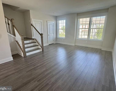 2924 Osprey Way - Photo Thumbnail 5