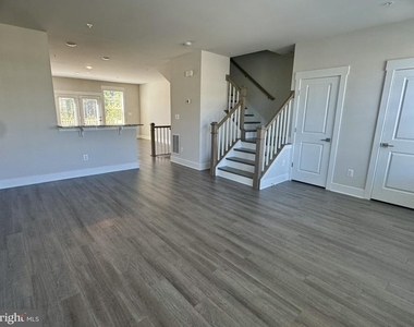 2924 Osprey Way - Photo Thumbnail 4