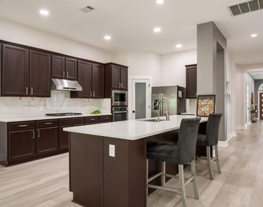 3539 Laurel Bay Loop - Photo Thumbnail 6