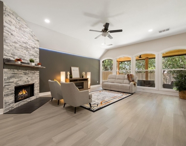 3539 Laurel Bay Loop - Photo Thumbnail 4