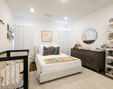 5924 S Congress Ave - Photo Thumbnail 12