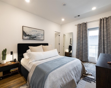 5924 S Congress Ave - Photo Thumbnail 16
