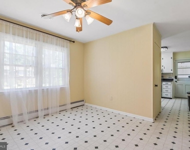 1042 S Carroll Street - Photo Thumbnail 12