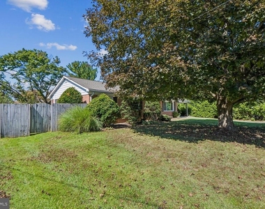 1042 S Carroll Street - Photo Thumbnail 29