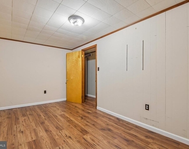 1042 S Carroll Street - Photo Thumbnail 26