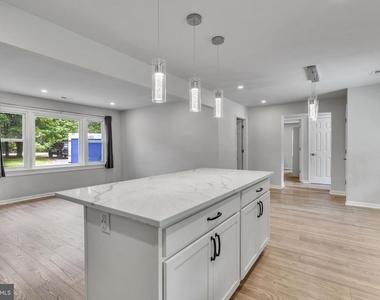 2625 Hamilton Road - Photo Thumbnail 8