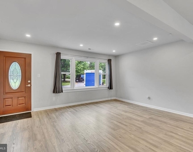 2625 Hamilton Road - Photo Thumbnail 2