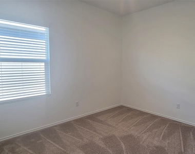 421 Bullhead Rd - Photo Thumbnail 15
