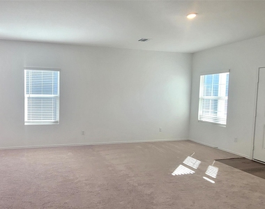 421 Bullhead Rd - Photo Thumbnail 3