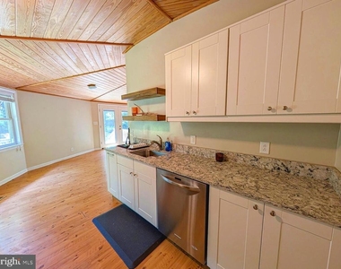 12433 Cree Lane - Photo Thumbnail 11