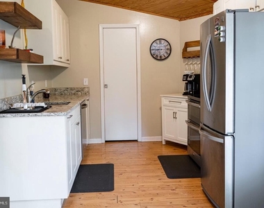 12433 Cree Lane - Photo Thumbnail 8