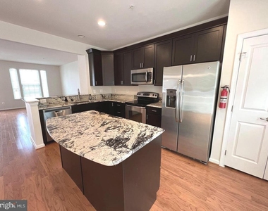 356 Paladium Court - Photo Thumbnail 6