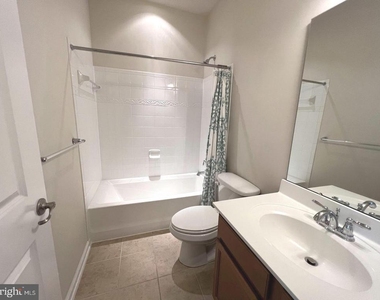356 Paladium Court - Photo Thumbnail 18