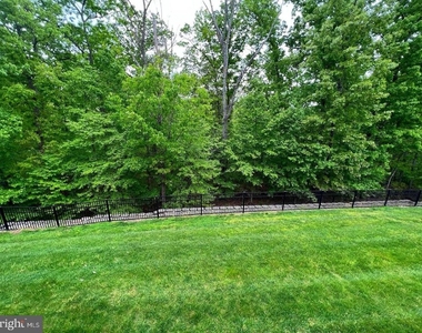 356 Paladium Court - Photo Thumbnail 25