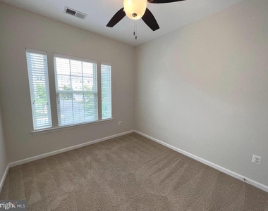 356 Paladium Court - Photo Thumbnail 14