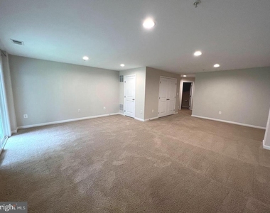 356 Paladium Court - Photo Thumbnail 21