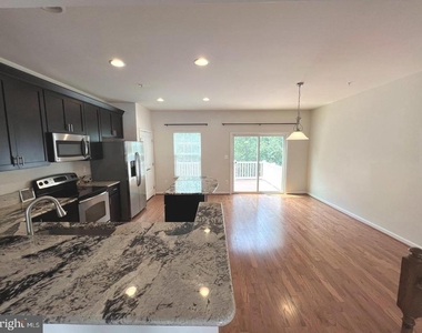 356 Paladium Court - Photo Thumbnail 3