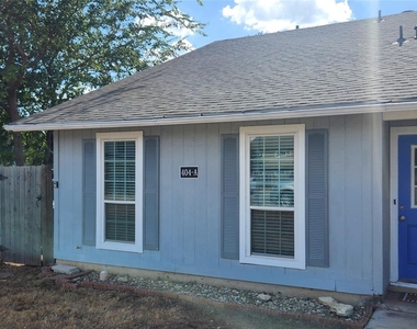 404 Creek Cv - Photo Thumbnail 1