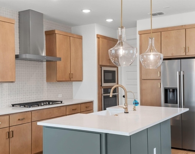 1129 N Roger Hanks Pkwy - Photo Thumbnail 2
