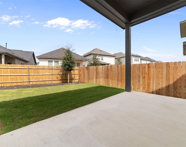 1129 N Roger Hanks Pkwy - Photo Thumbnail 12