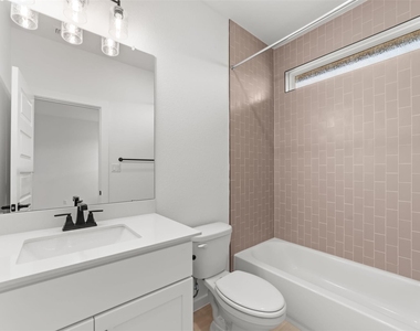 1129 N Roger Hanks Pkwy - Photo Thumbnail 9