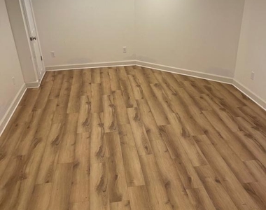 819 Fairway - Photo Thumbnail 14