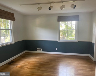 819 Fairway - Photo Thumbnail 3