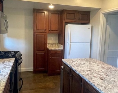 819 Fairway - Photo Thumbnail 7