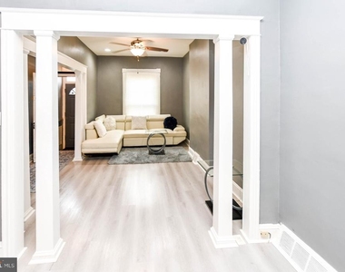 2511 Christian Street - Photo Thumbnail 8