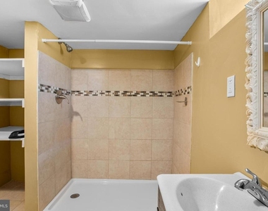 2906 Clearview Avenue - Photo Thumbnail 30