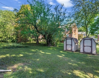 2906 Clearview Avenue - Photo Thumbnail 32
