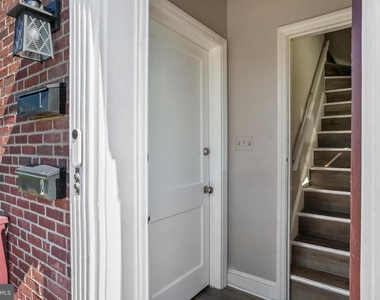 2906 Clearview Avenue - Photo Thumbnail 7