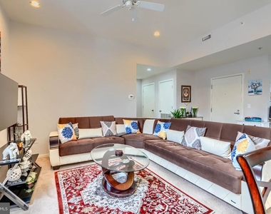 1211 Light Street - Photo Thumbnail 12