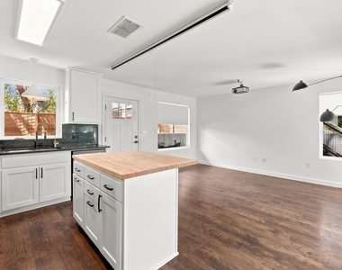 5307 Prock Ln - Photo Thumbnail 10