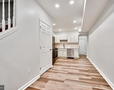 1341 Sargeant Street - Photo Thumbnail 2