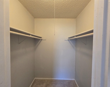1309 Southport Dr - Photo Thumbnail 14