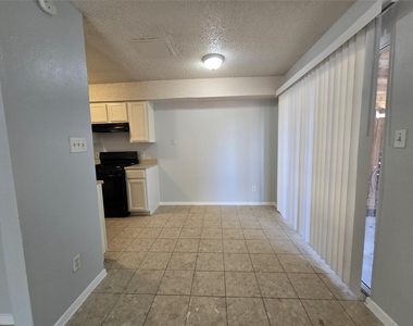 1309 Southport Dr - Photo Thumbnail 8