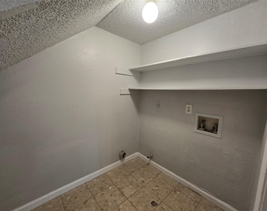 1309 Southport Dr - Photo Thumbnail 17