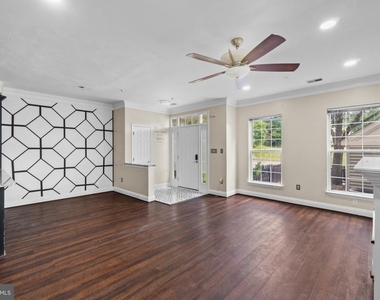 8604 Provance Place - Photo Thumbnail 3