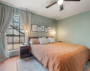 4159 Steck Ave - Photo Thumbnail 3