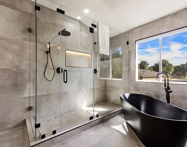 3817 Tailfeather Dr - Photo Thumbnail 21
